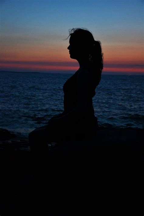 Girl Sunset Silhouette Profile Woman Meditation Shadow Dark Sea