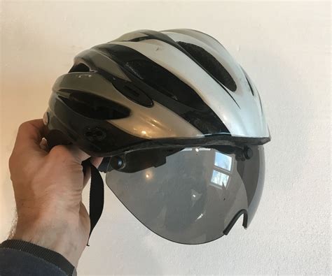 aero style goggles  bike helmet  steps  pictures