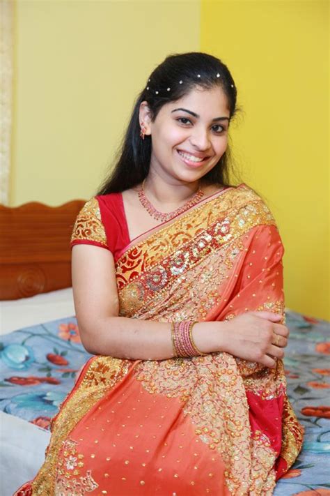 sexy aunty remove saree photo amazing nude tamil saree