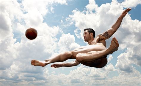 סלבס בתמונות חושפניות sexy celebs ספורטאים בעירום