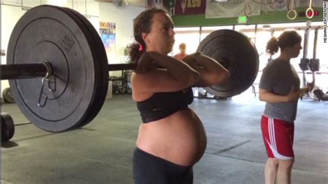 mom lifts 215 lbs at 40 weeks pregnant cnn video