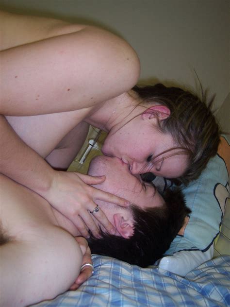 Amateur White Teen Couple Are Nude And Giving Oral