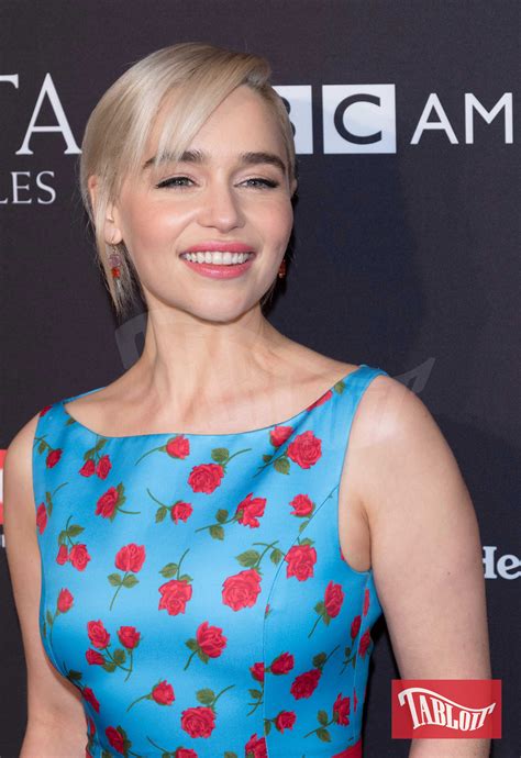 50 hot pictures of emilia clarke will make you addicted to this sexy woman