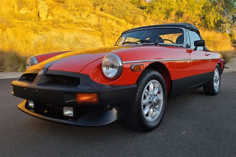 reserve  mg mgb roadster  sale  bat auctions sold    march