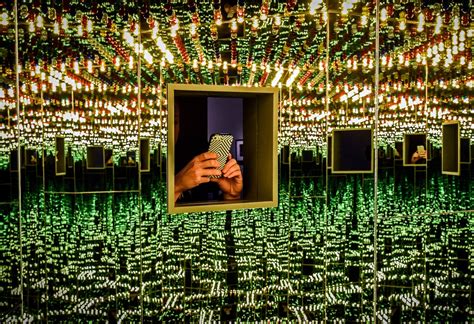 snap a selfie inside yayoi kusama s mirror rooms but take a moment to