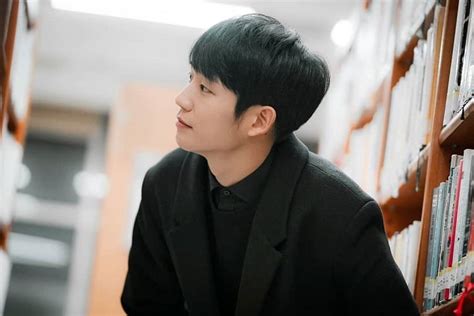 Jung Hae In Will Be Joining The Cast Of New Drama