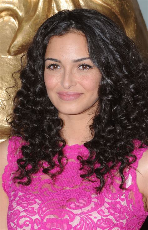 6 Crucial Tips For Getting Curly Hair Looking Glam From Celeb