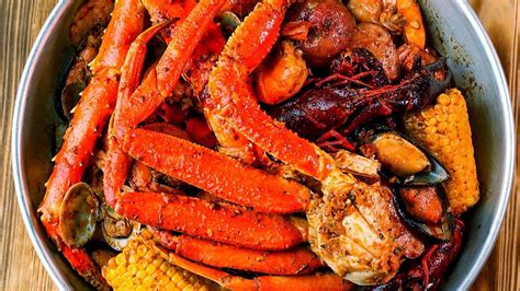 cajun seafood restaurant hook reel opens  taylor