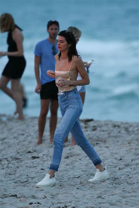 kendall jenner at the beach in miami 12 04 2016 hawtcelebs