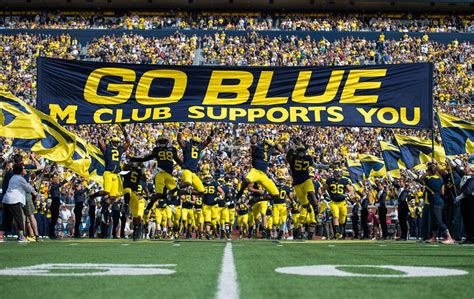 michigan wolverines  wallpapers wallpaper cave