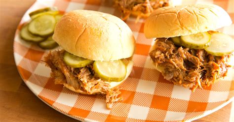 slow cooker pulled pork for a crowd