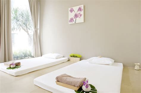 thai massage room at asoke picture of urban retreat spa asok