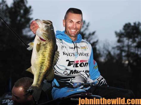 professional bass fisherman randy howells  bass baits john