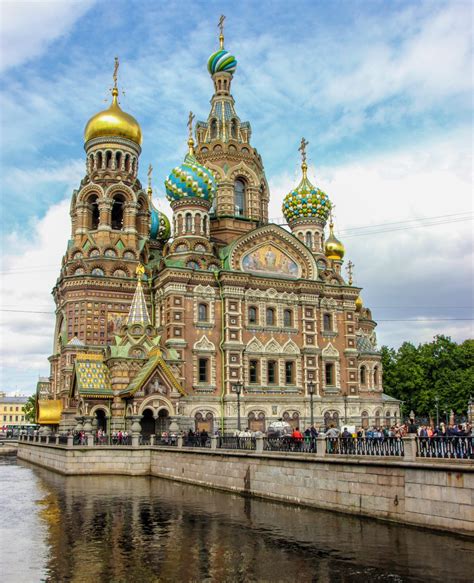 russias saint petersburg attractions top twelve histoic sites