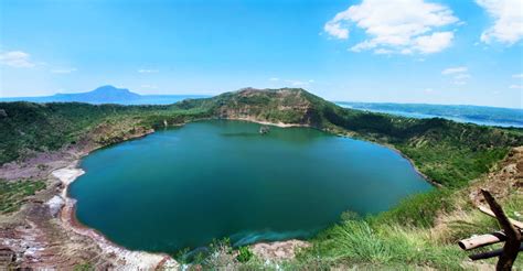 Taal Volcano On The Island Of Luzon Philippines [oc] [9403x4897