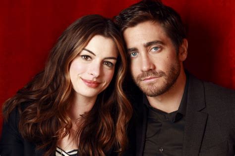 Weirdland Jake Gyllenhaal And Anne Hathaway Los Angeles Times Portraits