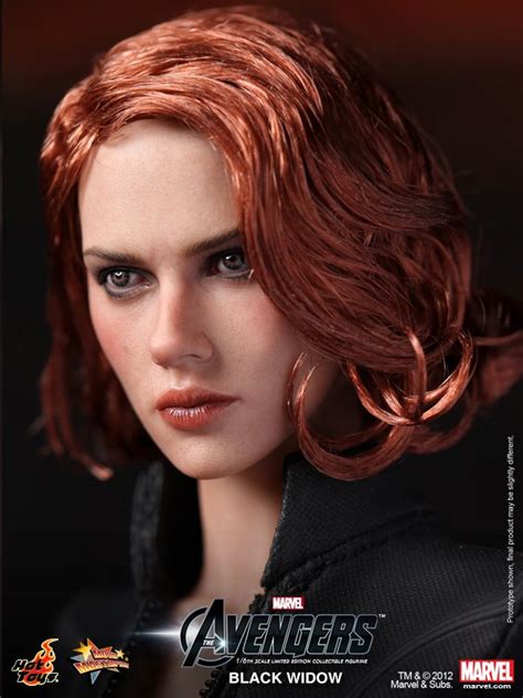 Hot Toys The Avengers Black Widow Collectible Figure