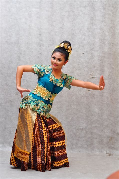 Ringkang Mojang Dance Tari Sunda Lokatmala Lokatmala