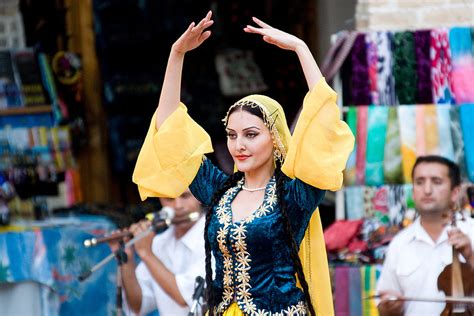 Top Uzbek Traditional Clothing And Dress Uzbek Fashion