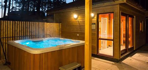 Hot Tub Holidays Breaks With Hot Tubs Uk Center Parcs