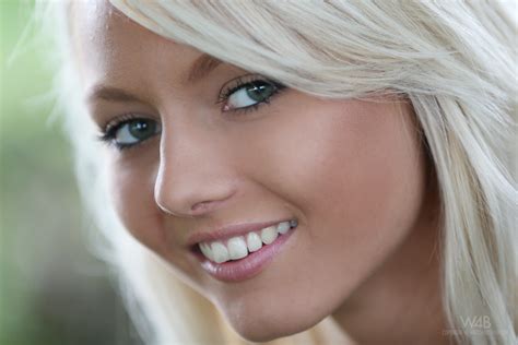 Blondes Women Eyes Lips Smiling W4b Magazine Faces Annely