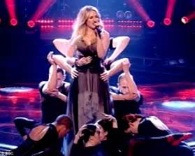 the voice 2012 jessie j s claws come out over hannah berney s groping