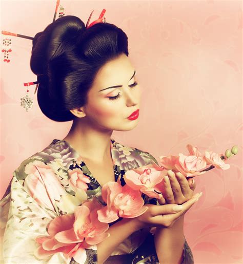 dress up as a geisha and walk the streets of kyoto 100 things to do before you die popsugar