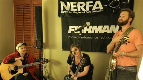 nerfa live from folk alliance in the nerfa showcase room izzy heltai