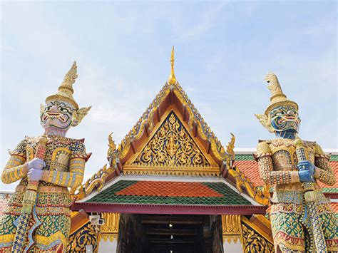 wat phra kaew bangkok emerald buddha temple