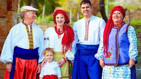 trajes regionales europeos ucrania