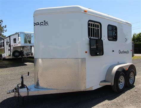 circle  outback  horse trailer adjustable divider horse trailers  sale