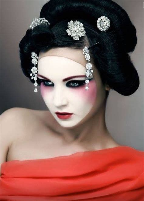 wow amazing beautiful halloween makeup halloween hair geisha makeup
