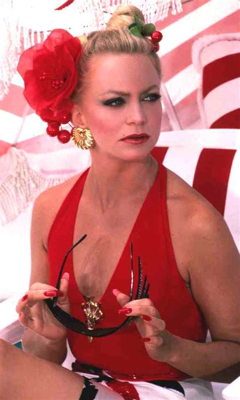 lil blonde darling goldie hawn in overboard ~ darian darling a guide to life for modern blondes