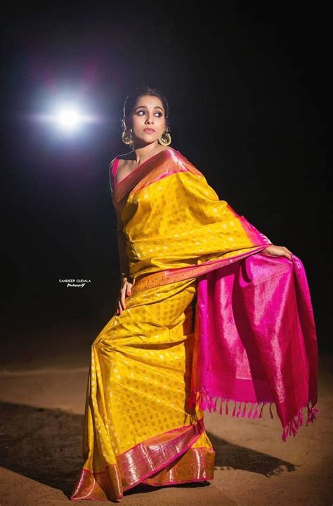 Dhee Anchor Rashmi Gautam In A Yellow Pink Pattu Saree