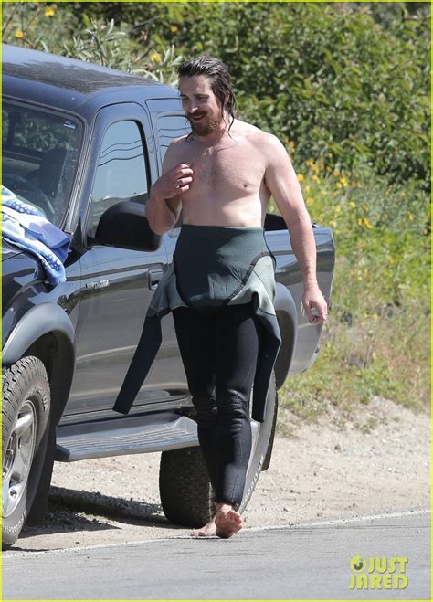 christian bale shows off his shirtless body at the beach photo 3320902