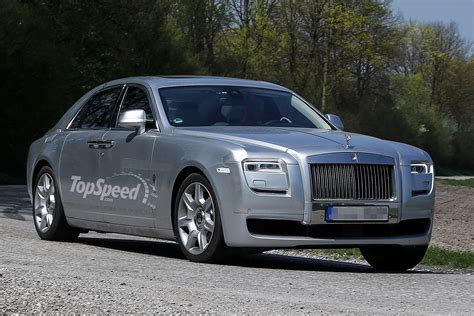 rolls royce ghost top speed