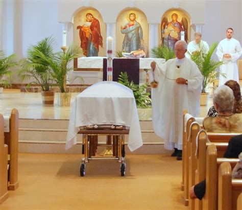the traditions and customs of catholic funeral mass