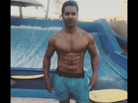 Half Naked Selfies Of Varun Dhawan That Will Arouse You Filmibeat