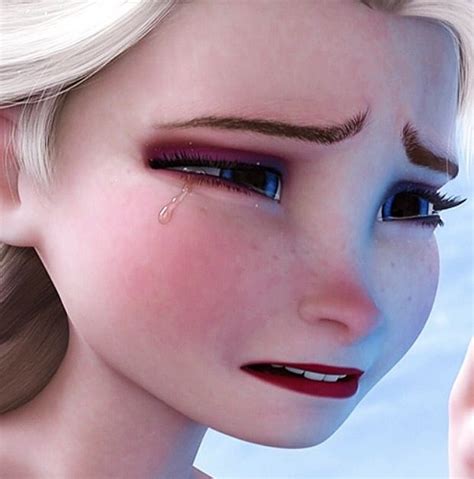 crying queen elsa ~ frozen cosas de disney princesas modernas de