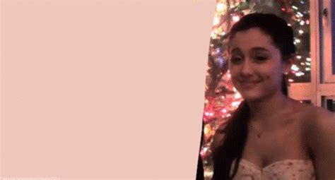 Ariana Grande Hunts  Find And Share On Giphy