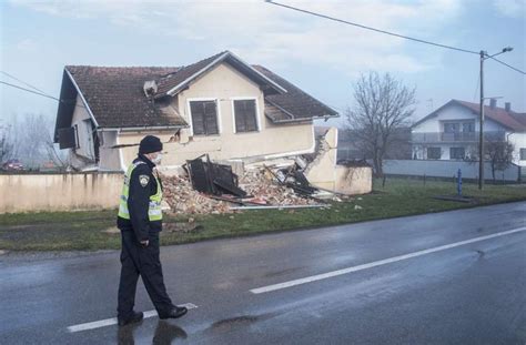 tlo se  dalje trese zadnji potres   sati radio mreznica