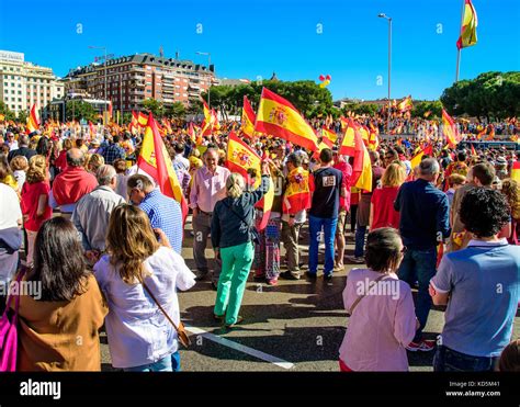 madrid spain  oct  manifestation  madrid thousands