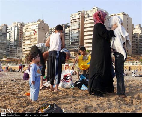 شنای زنان لبنانی در سواحل مدیترانه تصویری واضح