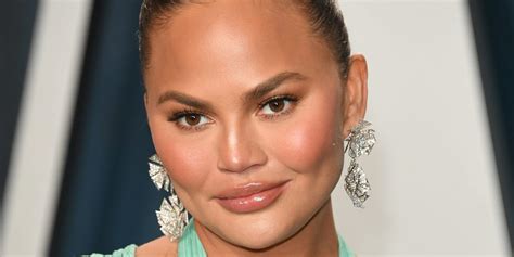 Chrissy Teigen Had A Miscarriage After Experiencing Excessive Bleeding
