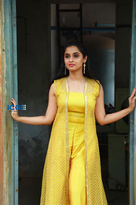 Arthana Binu4 Mixindia