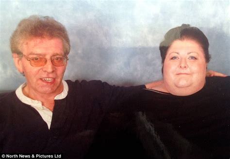 britain s fattest woman who weighed 40st dies of a heart attack aged 44