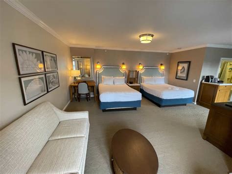 video   deluxe room  disneys beach club resort  open   wdw news