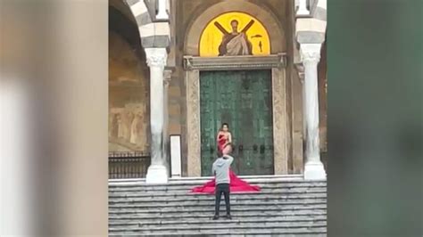 Tourists Semi Naked Photo Outside Cathedral In Italy Sparks Outrage