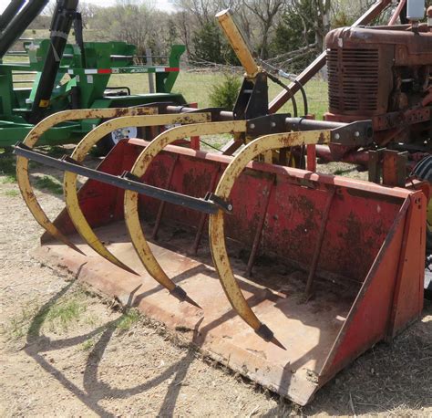 farmhand   loader bucket grapple bucket  auction results auctiontimecom