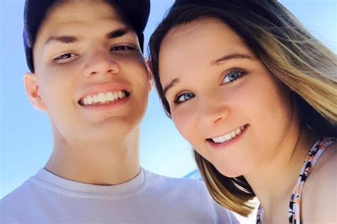 teen battling cancer marries high school sweetheart in
